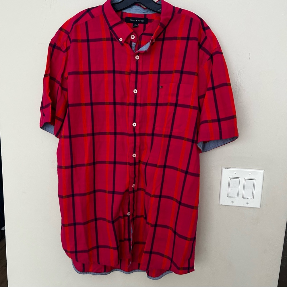Tommy Hilfiger Red Plaid Button Down Short Sleeves Collared Size XL